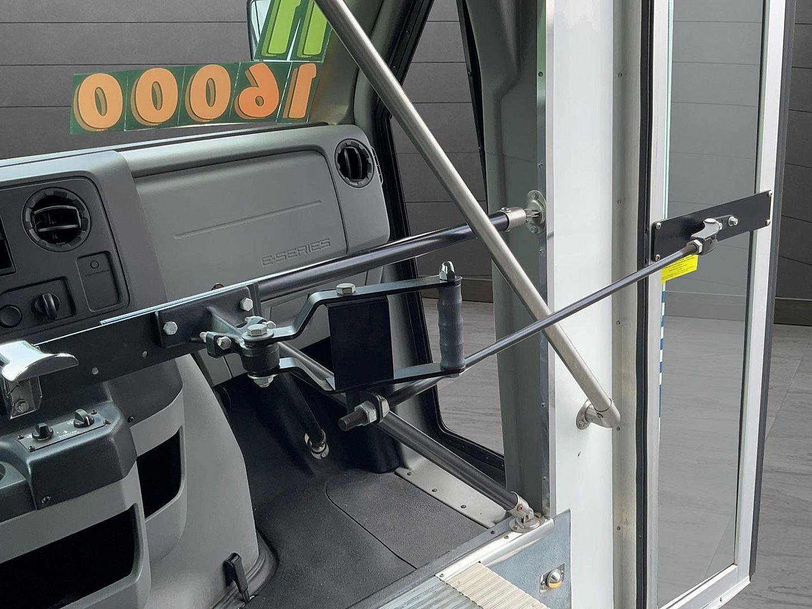 Used 2011 Ford E-350 and Econoline 350 Super Duty w/ Shuttle Bus Prep Pkg image 10