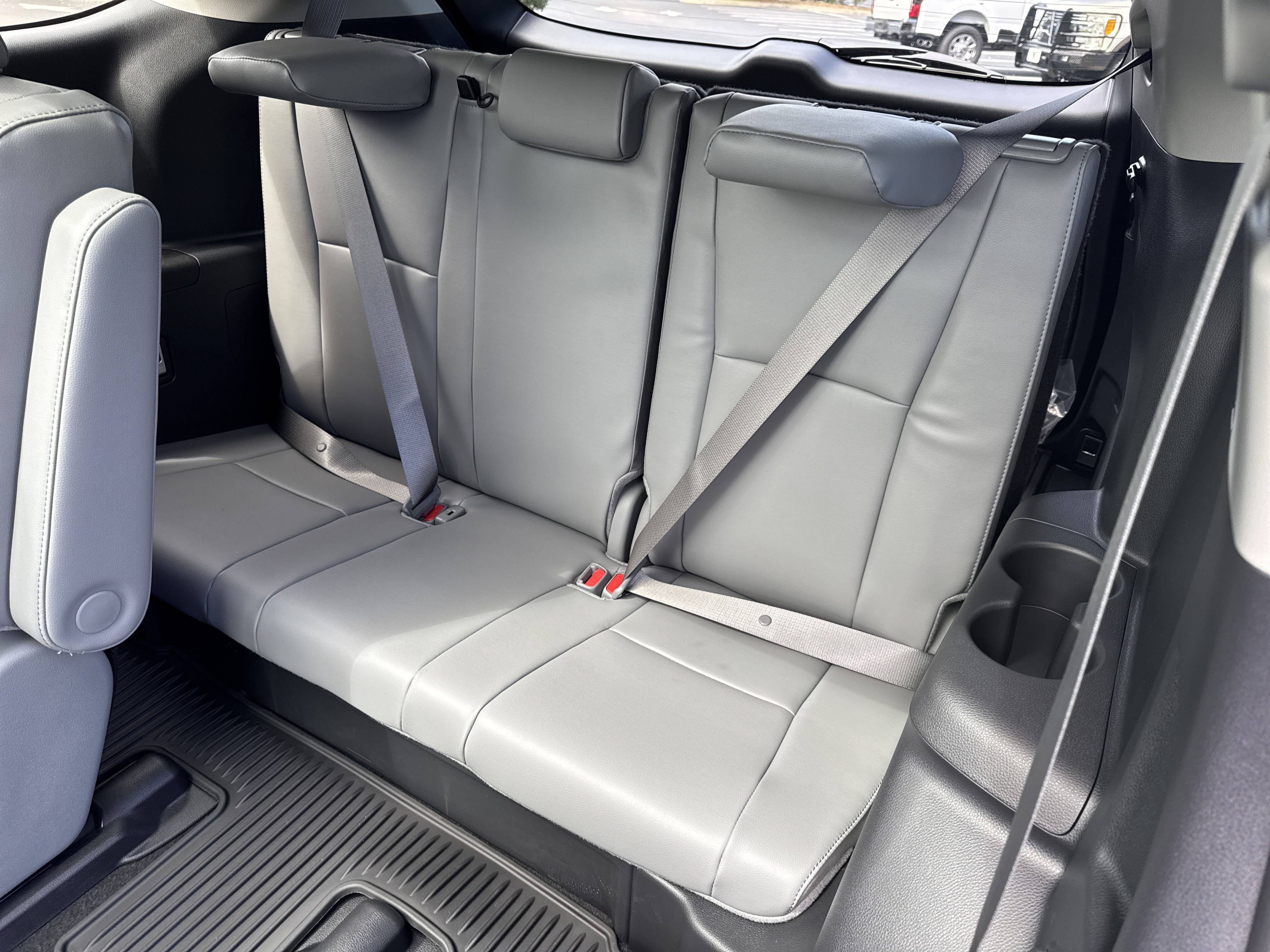 New 2025 Toyota Highlander Platinum AWD/4WD image 28