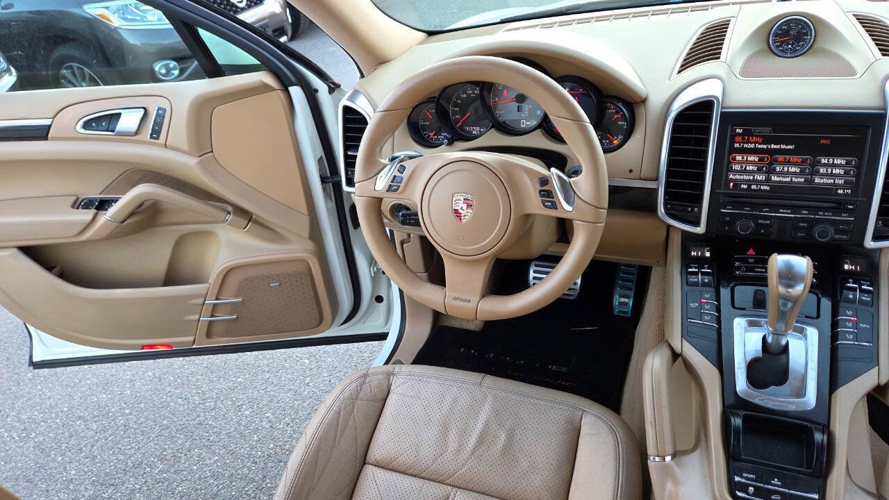 Used 2012 Porsche Cayenne S AWD/4WD image 39