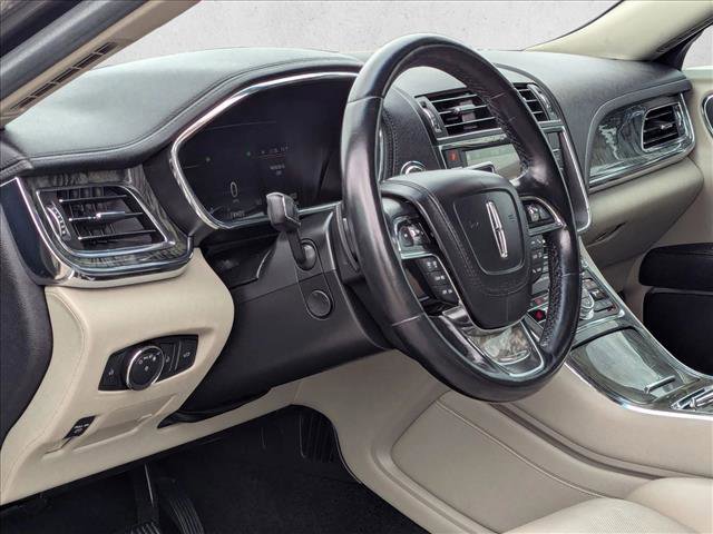 Used 2017 Lincoln Continental Reserve image 9