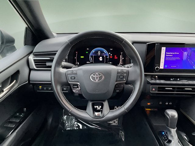 Used 2025 Toyota Camry SE FWD image 14