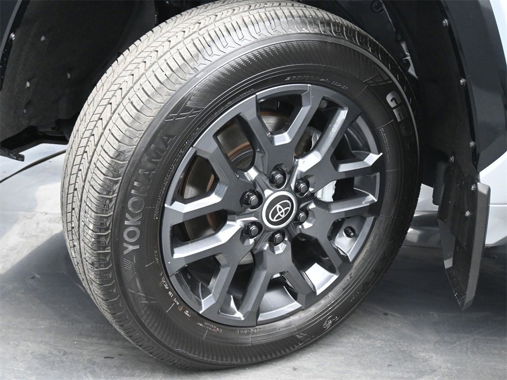 Used 2024 Toyota Tundra Platinum image 24