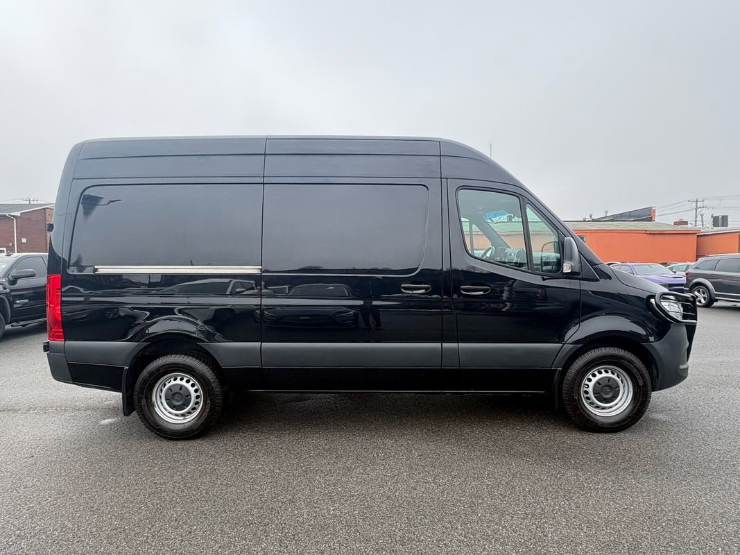 Used 2021 Mercedes-Benz Sprinter 2500 w/ Comfort Plus Package image 5