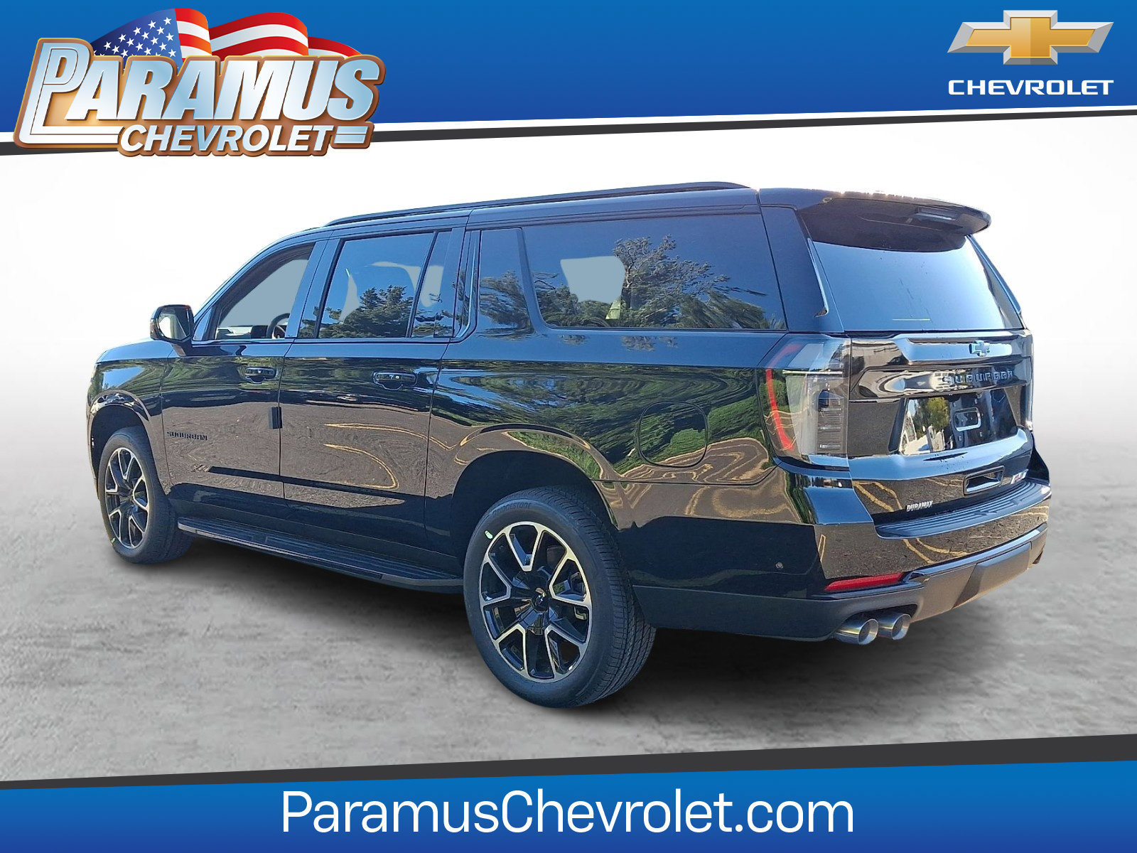 New 2026 Chevrolet Suburban RST w/ RST Capability Package AWD/4WD image 3