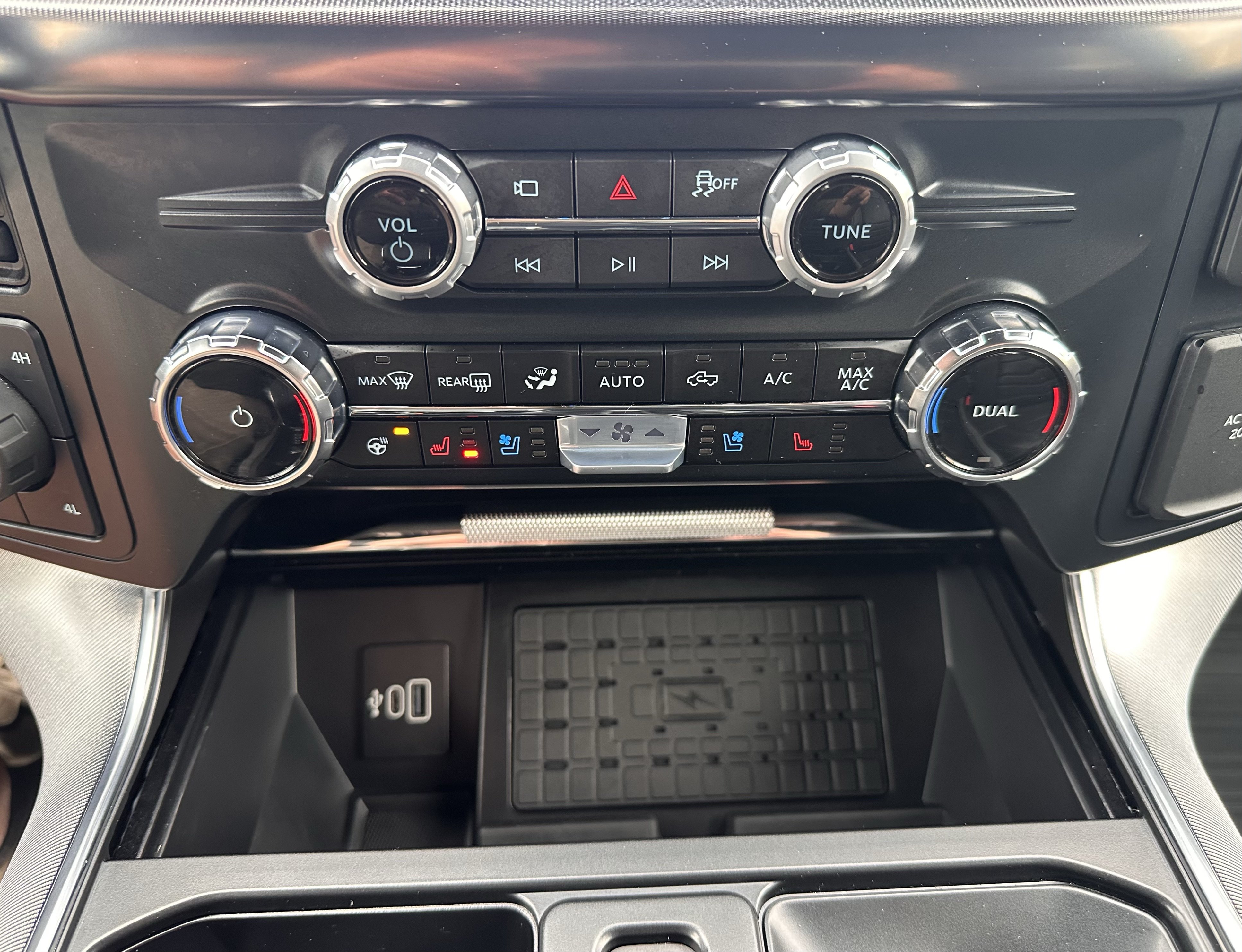 Used 2025 Ford F150 Platinum w/ Equipment Group 702A High AWD/4WD image 31