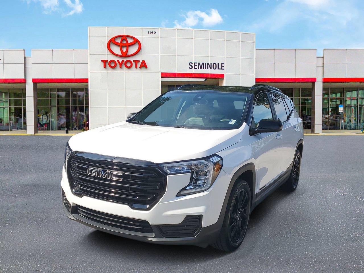 Used 2023 GMC Terrain SLE w/ Driver Convenience Package FWD image 1