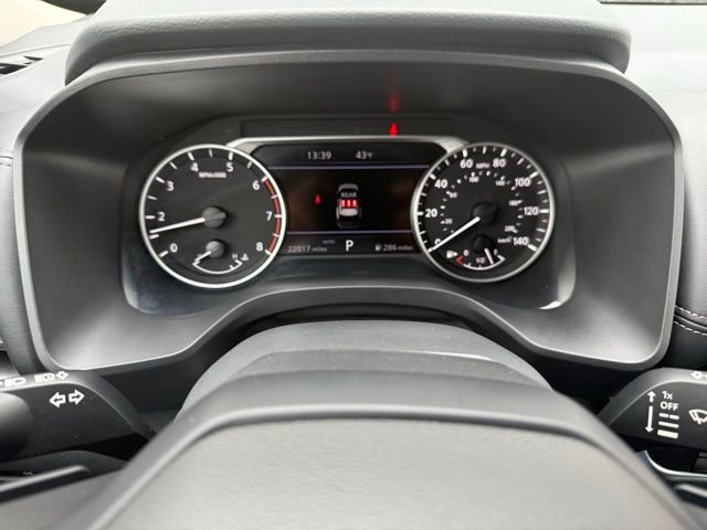 Certified 2025 Nissan Rogue SV image 15