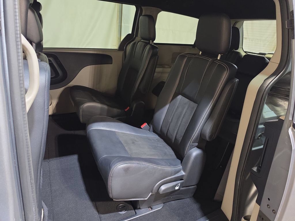 Used 2019 Dodge Grand Caravan SXT FWD image 23