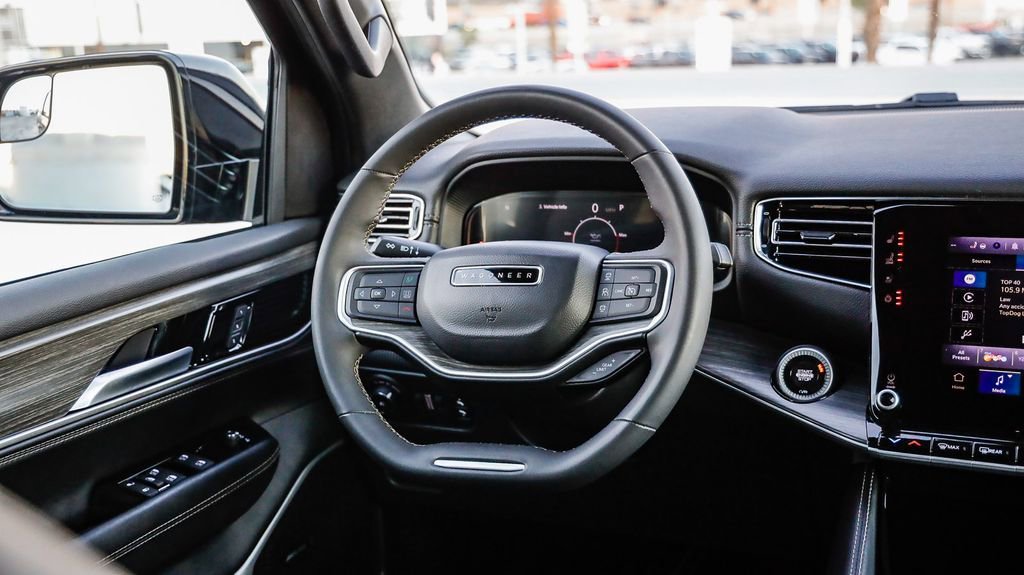 Certified 2024 Jeep Wagoneer L Series II w/ Flexible Seating Group image 16