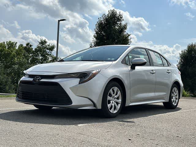 Used 2025 Toyota Corolla LE FWD image 25