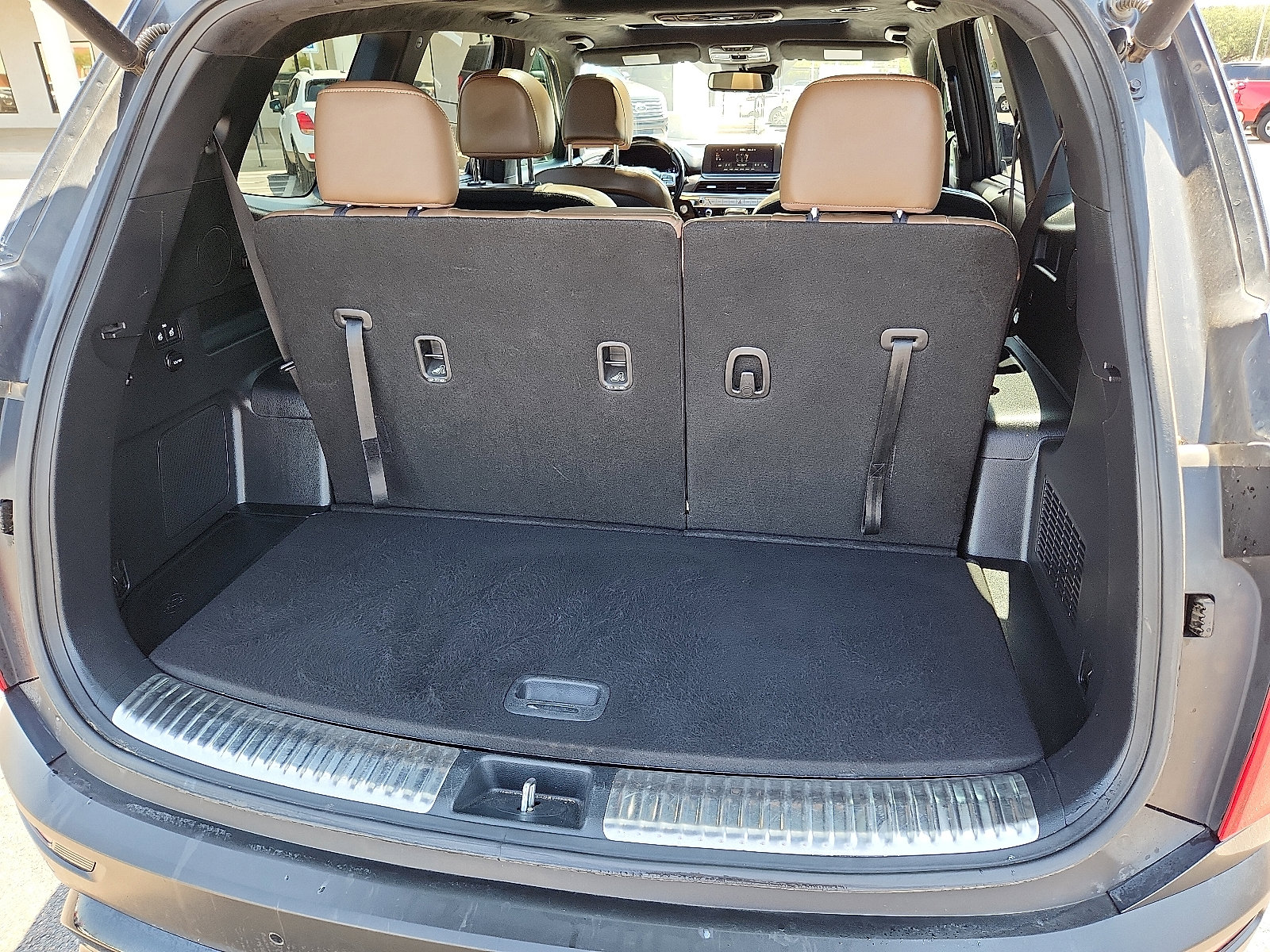 Used 2022 Kia Telluride SX w/ SX Prestige Package image 7