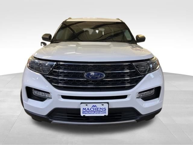 Used 2023 Ford Explorer XLT w/ Equipment Group 202A image 9