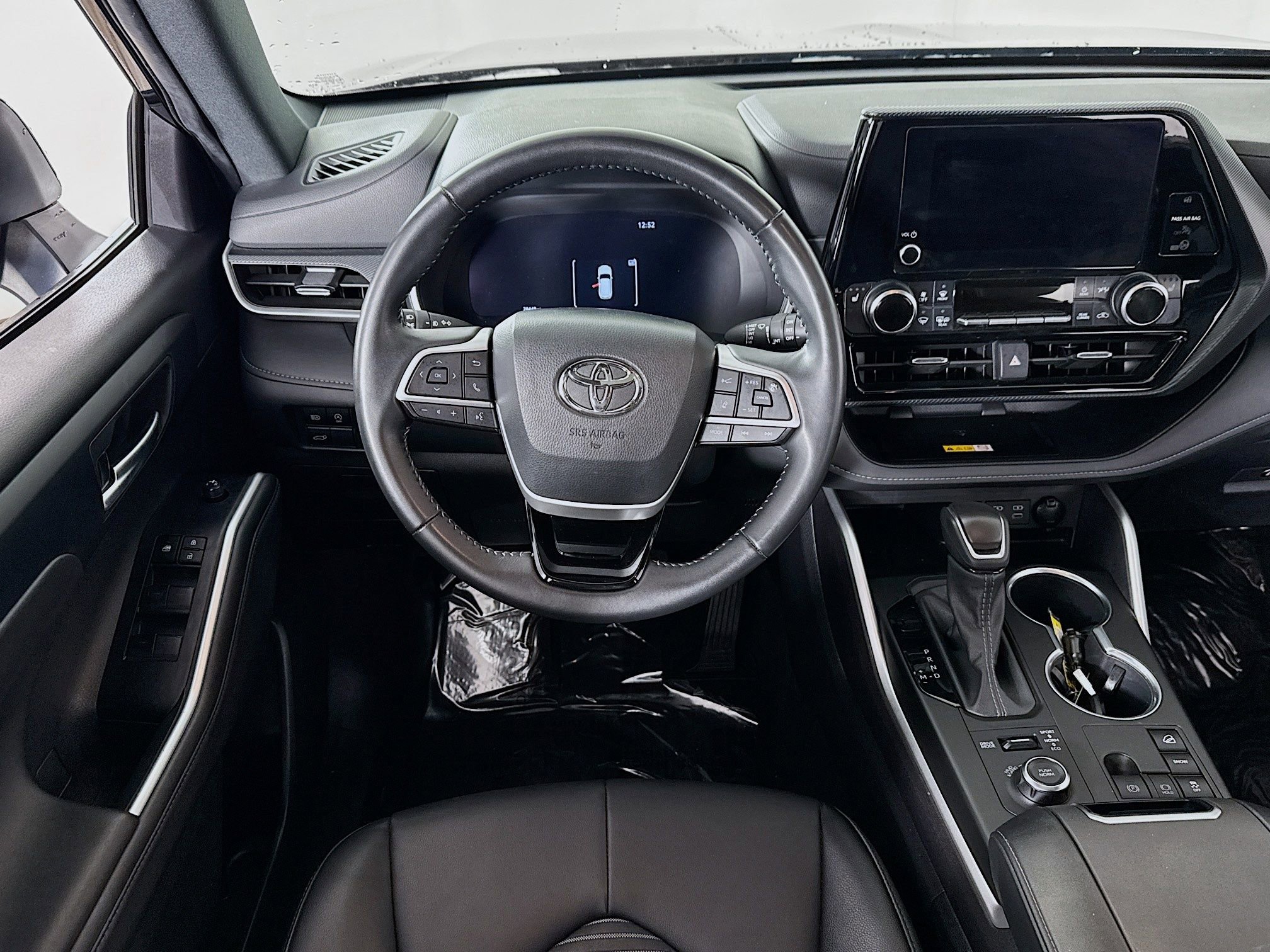 Certified 2025 Toyota Highlander XSE image 19