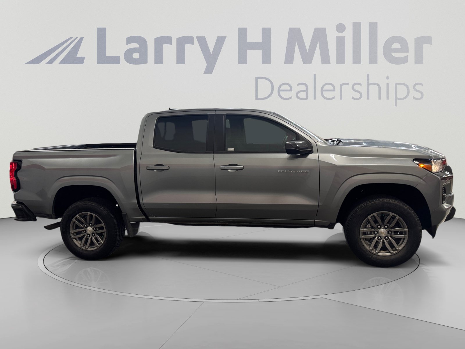 Used 2024 Chevrolet Colorado LT w/ LT Convenience Package II RWD image 6