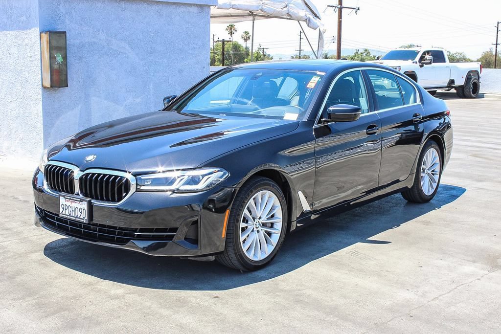 Used 2021 BMW 540i w/ Premium Package RWD image 4