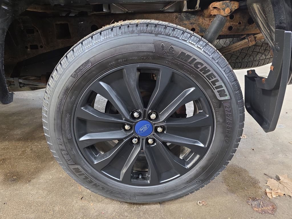 Used 2017 Ford F150 XLT w/ Equipment Group 302A Luxury image 31