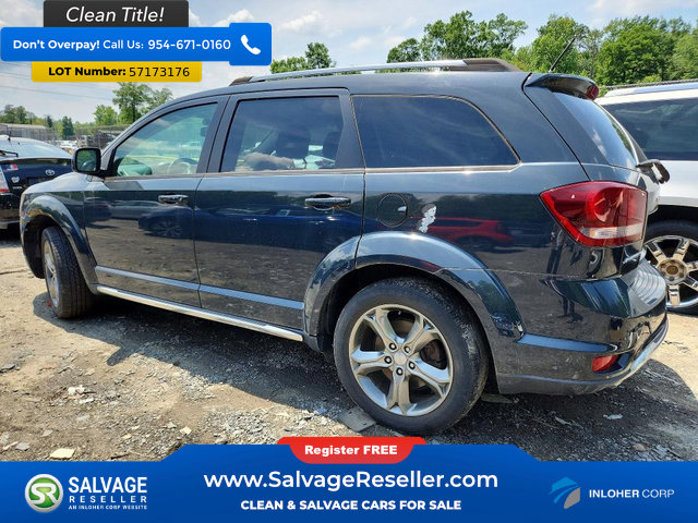 Used 2017 Dodge Journey Crossroad FWD image 3