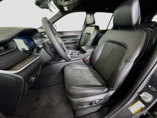 New 2026 Jeep Grand Cherokee Altitude AWD/4WD image 21