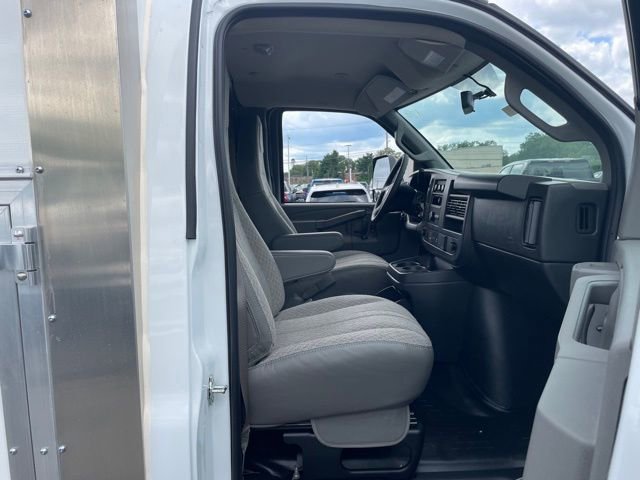 New 2025 Chevrolet Express 3500 w/ Power Convenience Package image 10