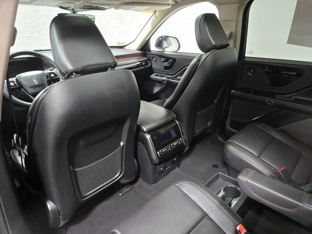 Used 2022 Lincoln Aviator Reserve w/ Equipment Group 201A image 36