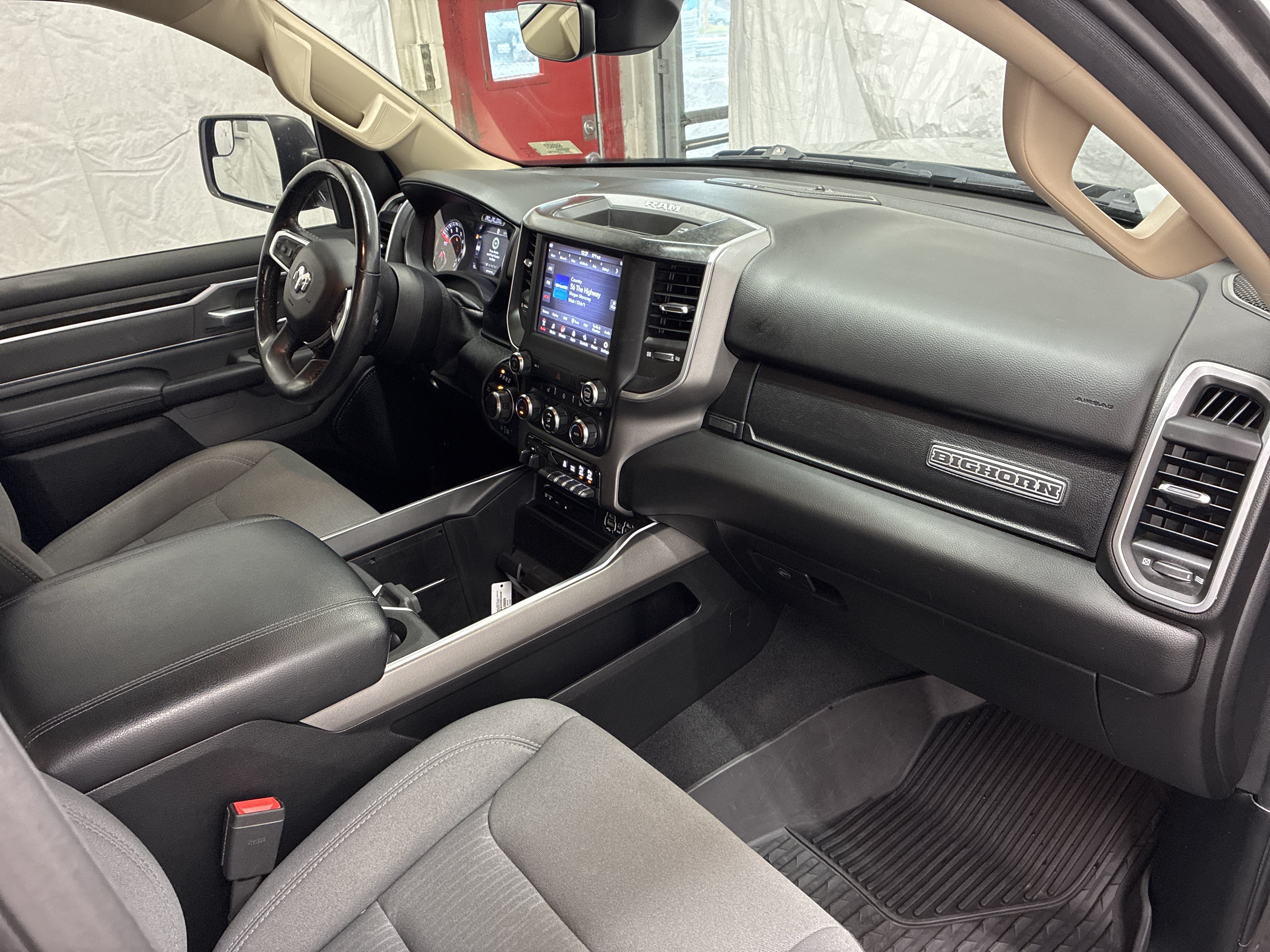 Used 2019 RAM 1500 Big Horn AWD/4WD image 17