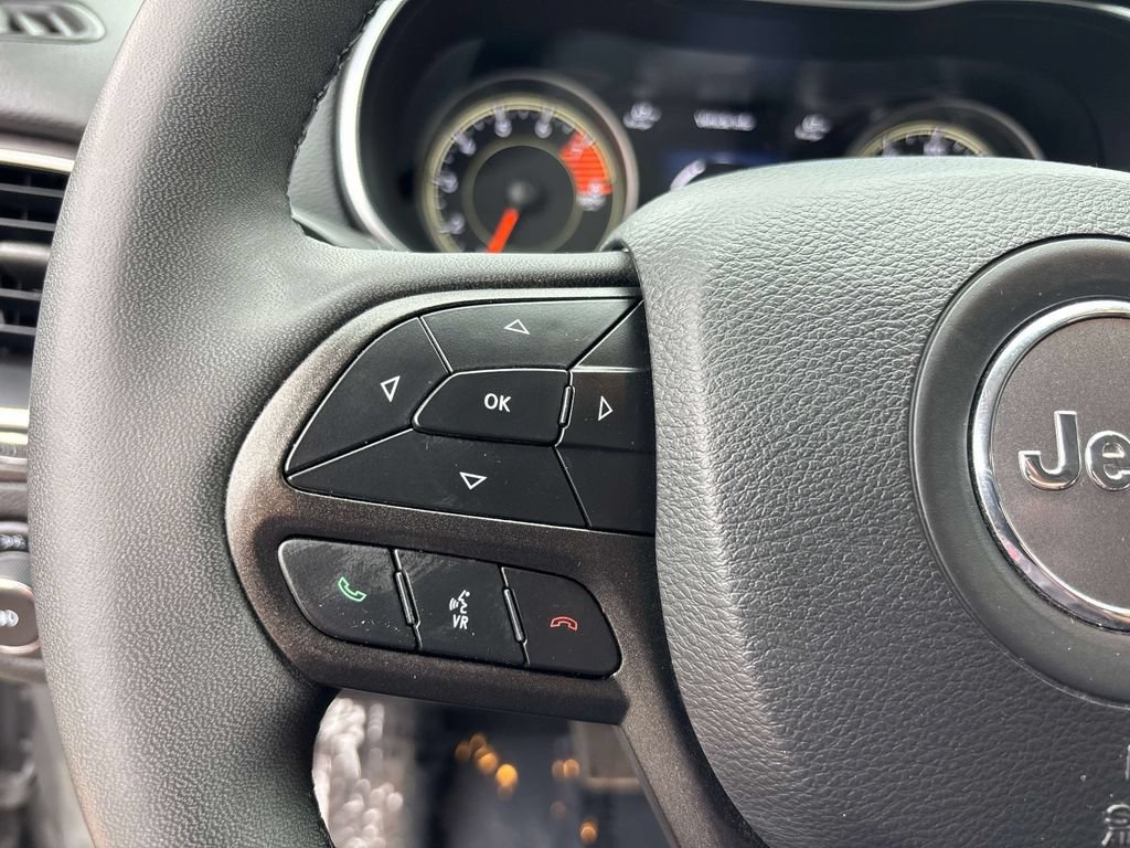 Used 2022 Jeep Cherokee Trailhawk w/ Premium Leather Package AWD/4WD image 22