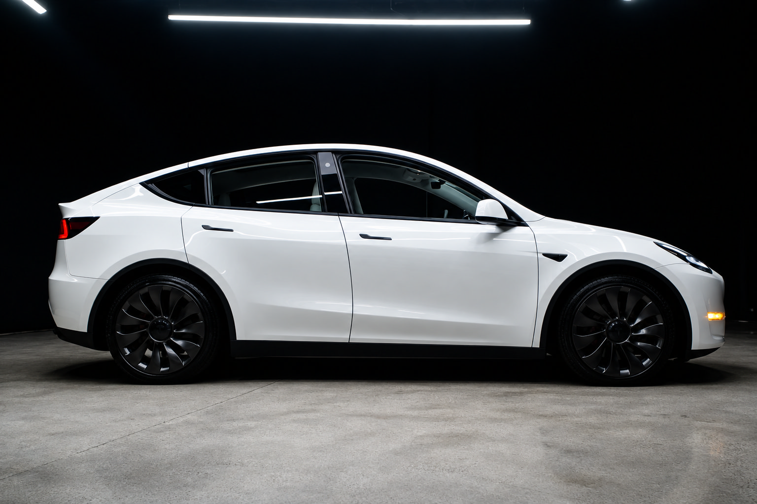 Used 2021 Tesla Model Y Performance AWD/4WD image 5