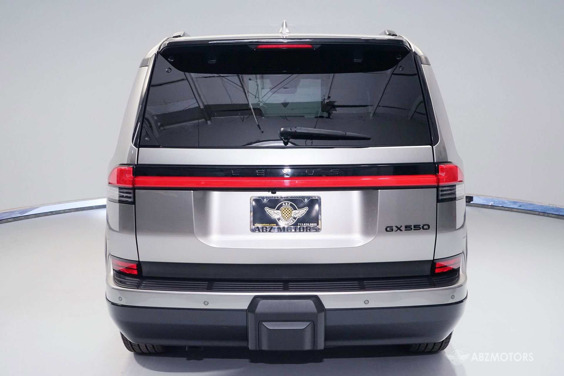 Used 2024 Lexus GX 550 w/ Accessory Package (Z1) image 8