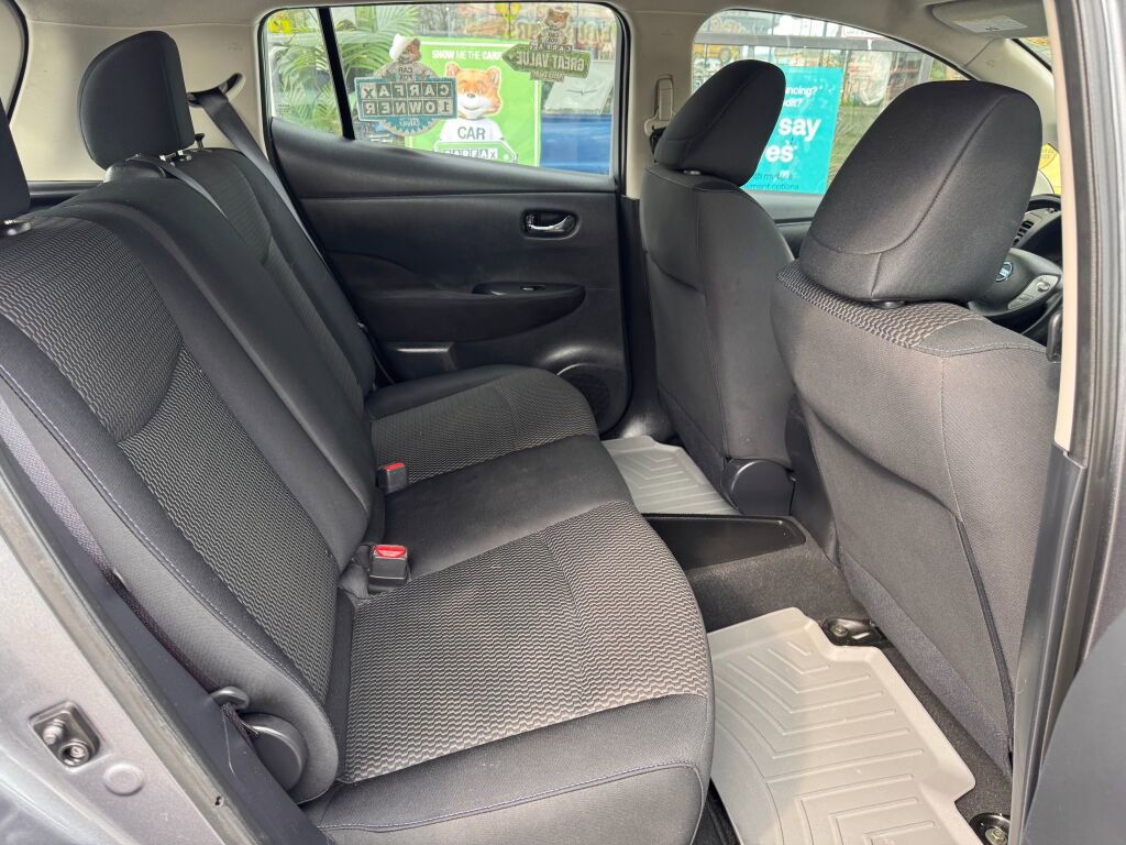 Used 2015 Nissan Leaf S w/ Charge Package image 14