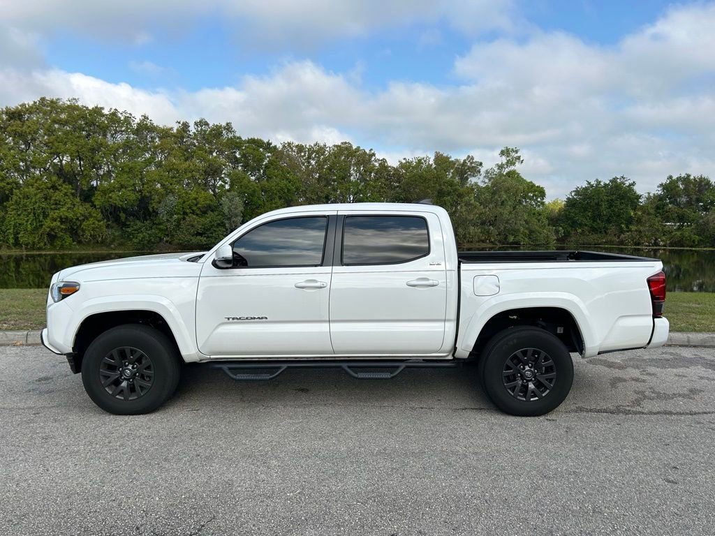 Used 2022 Toyota Tacoma SR5 w/ Technology Package image 2