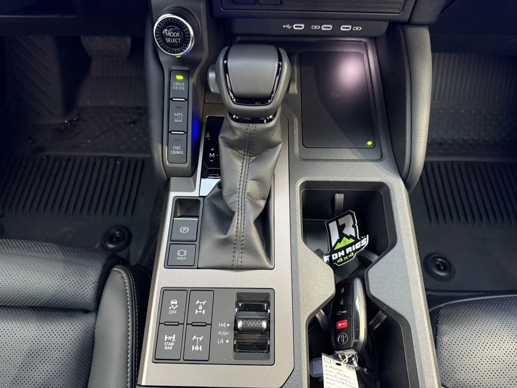 Used 2024 Toyota Land Cruiser image 24