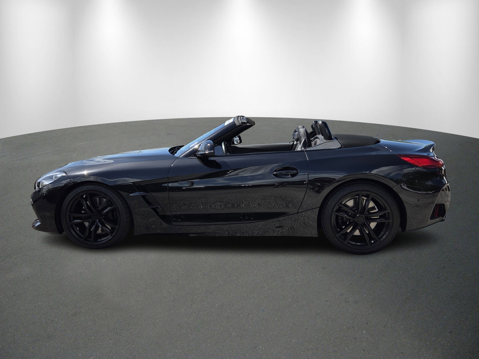 Used 2022 BMW Z4 M40i w/ Premium Package RWD image 4