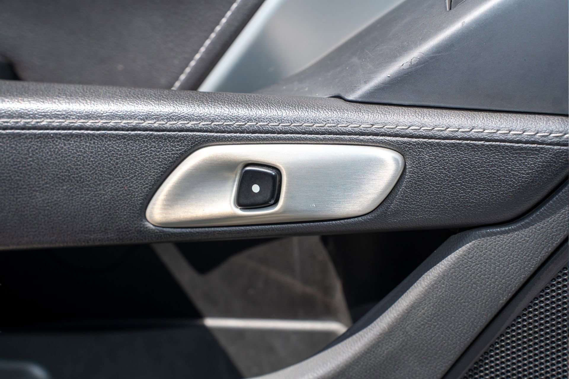 Used 2019 Chevrolet Corvette Stingray Coupe w/ 1LT image 20