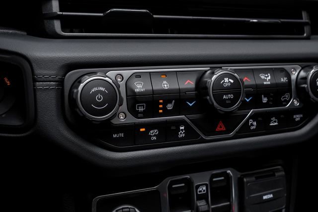 Used 2024 Jeep Wrangler Unlimited Rubicon 392 image 70