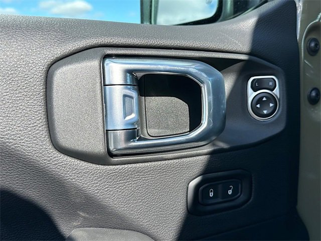 New 2026 Jeep Wrangler Unlimited Rubicon image 16