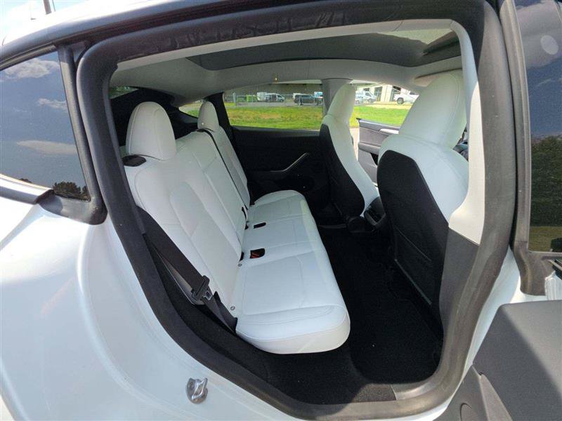 Used 2023 Tesla Model Y Long Range AWD/4WD image 9