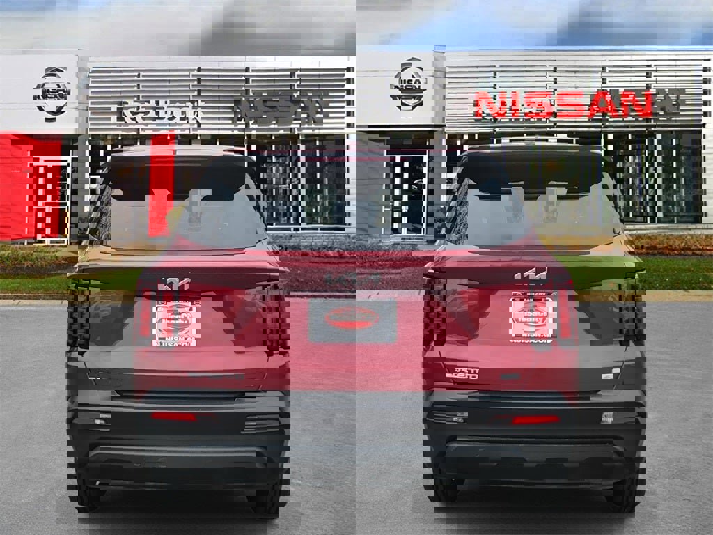 Used 2023 Kia Sorento LX image 6