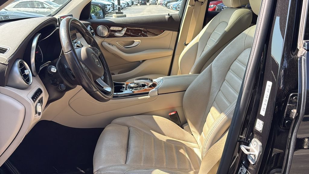 Used 2016 Mercedes-Benz GLC 300 4MATIC image 20