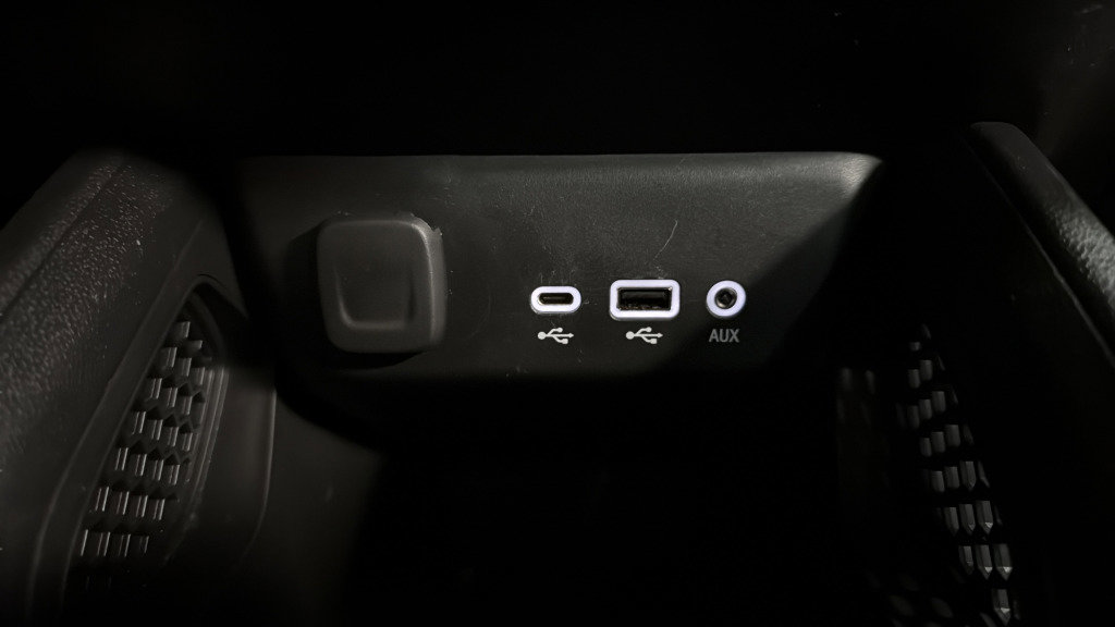 Used 2023 Chevrolet TrailBlazer LS image 29