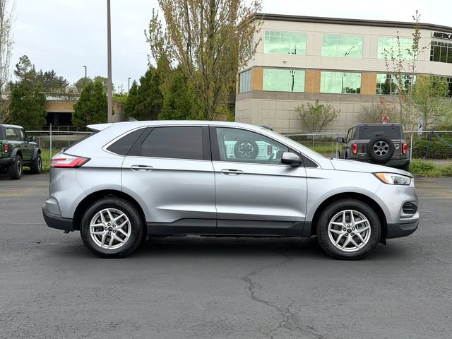 Used 2024 Ford Edge SEL AWD/4WD image 2