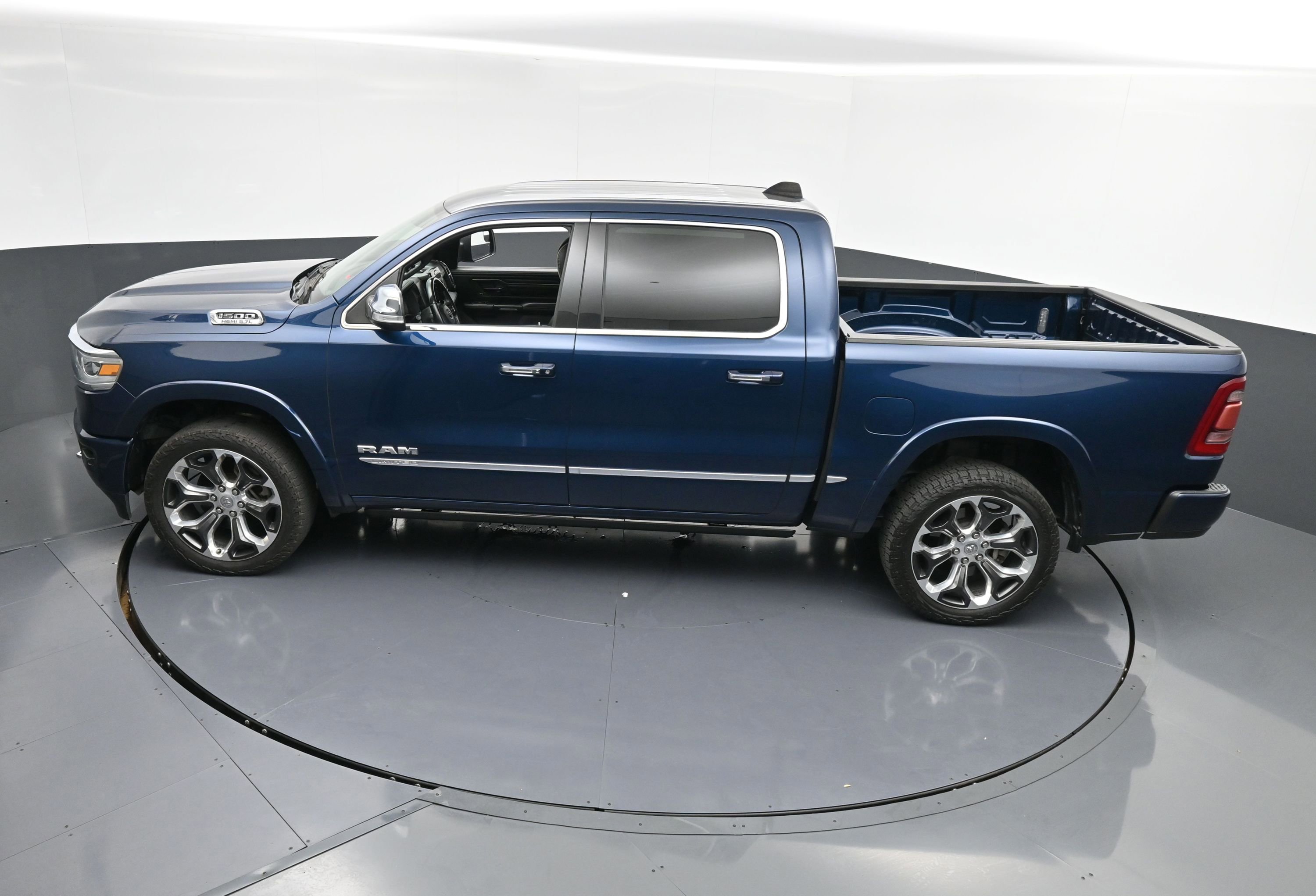 Used 2022 RAM 1500 Limited w/ Body Color Bumper Group image 34