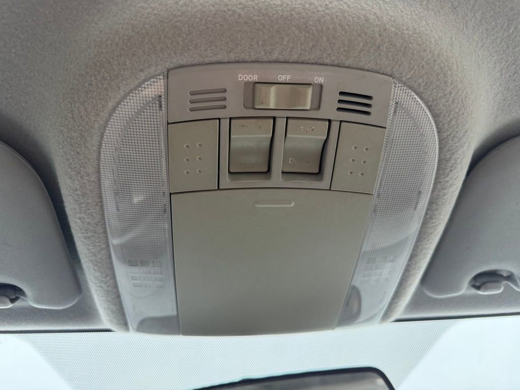 Used 2010 Toyota Corolla image 17