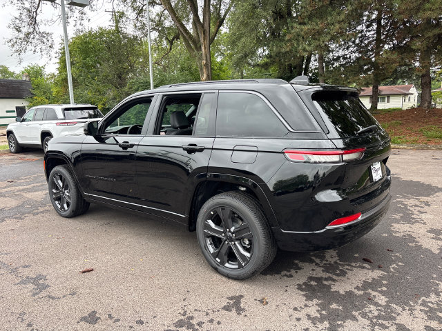 New 2027 Jeep Grand Cherokee Limited AWD/4WD image 8