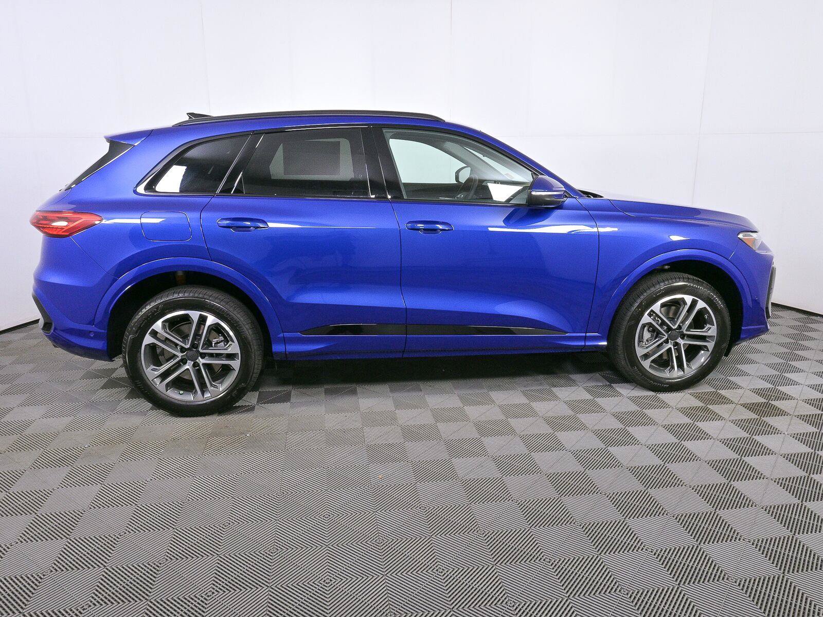 New 2026 Audi Q5 2.0T AWD/4WD image 2
