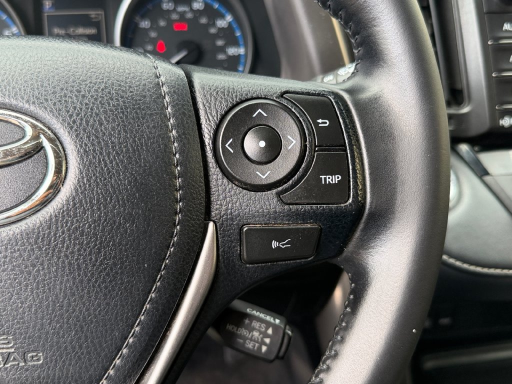 Used 2018 Toyota RAV4 XLE w/ Plus Extra Value Package AWD/4WD image 19