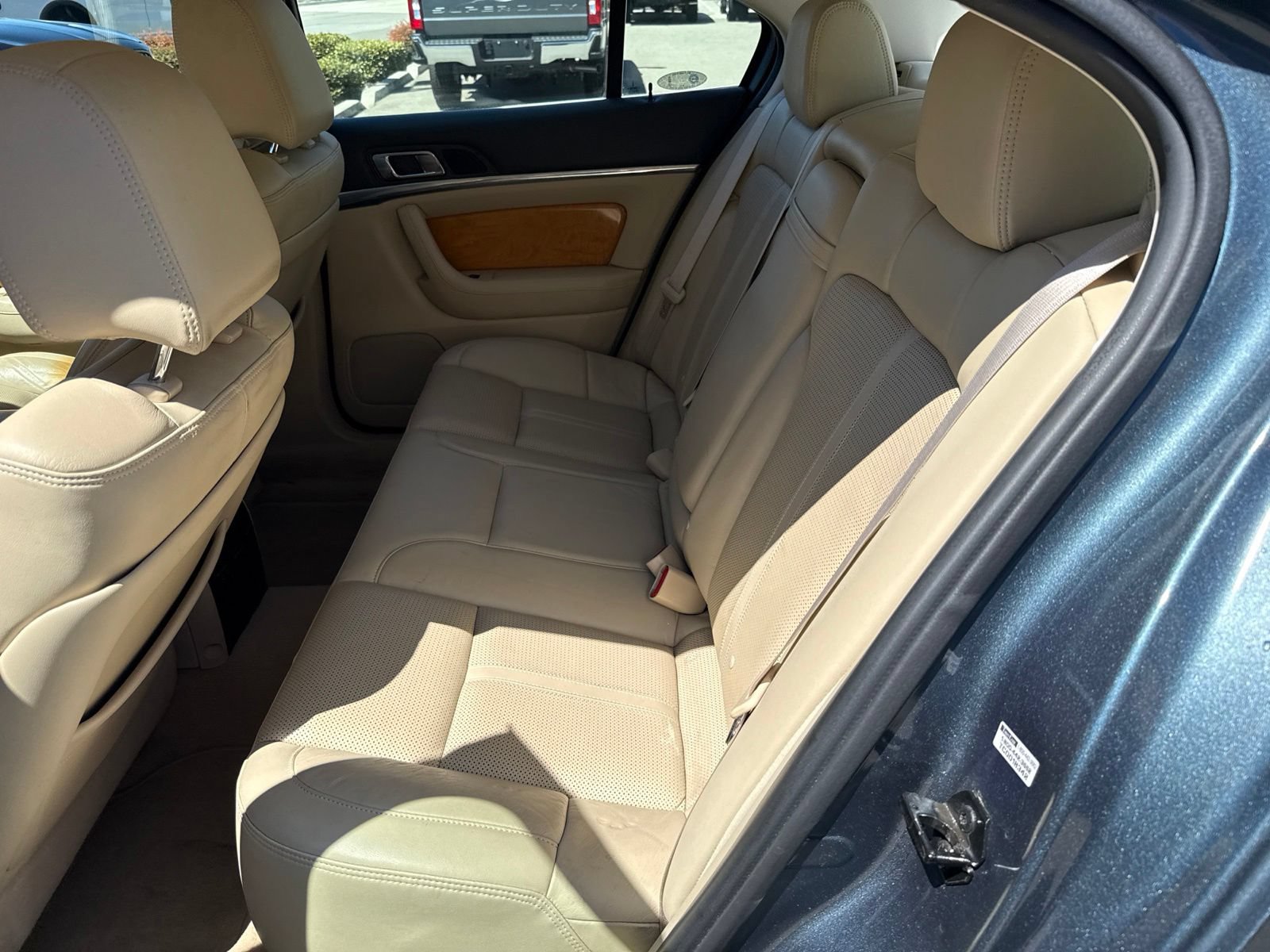 Used 2010 Lincoln MKS AWD image 14
