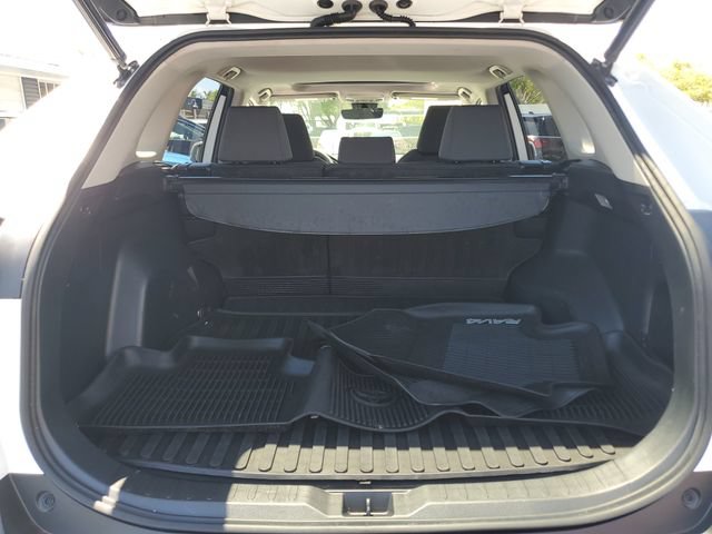 Used 2019 Toyota RAV4 XLE w/ Convenience Package AWD/4WD image 28