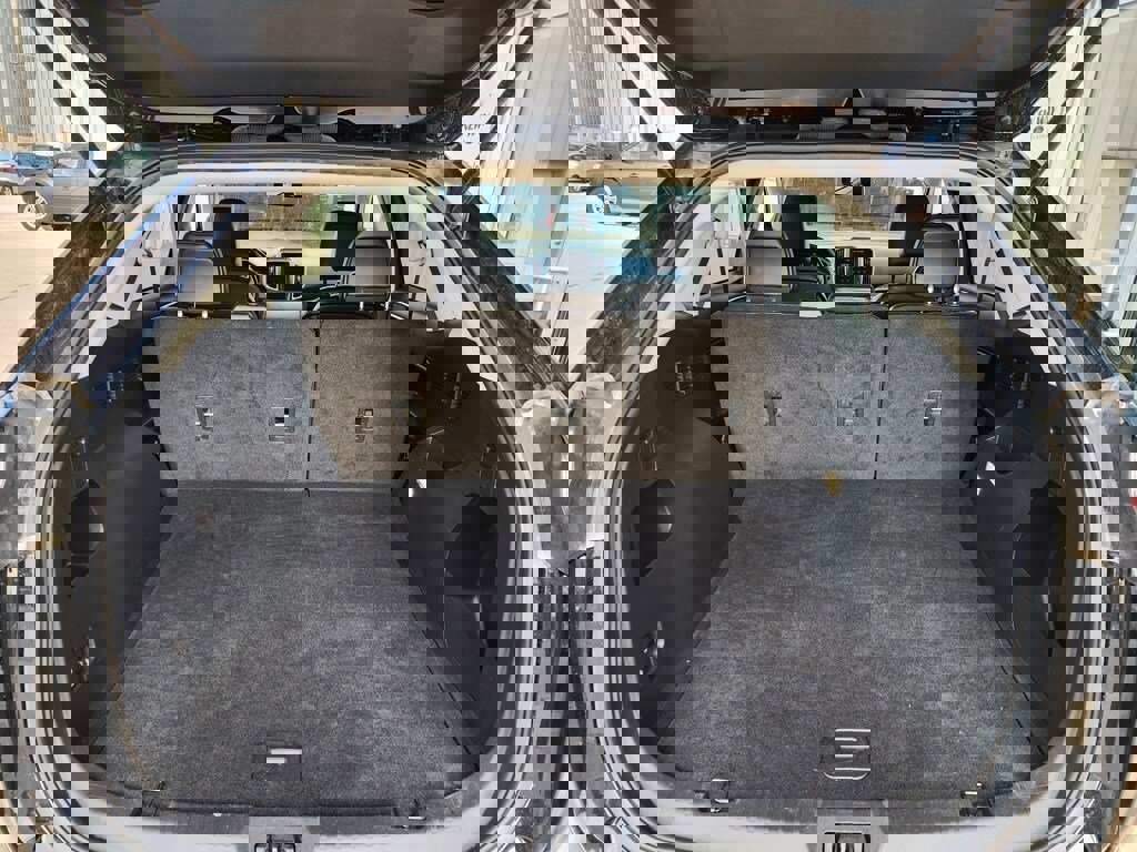 Used 2023 Ford Edge SEL image 8