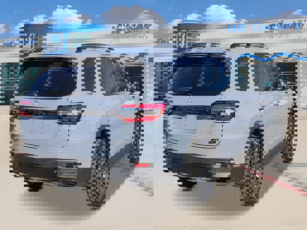 New 2026 Honda Pilot Sport image 4