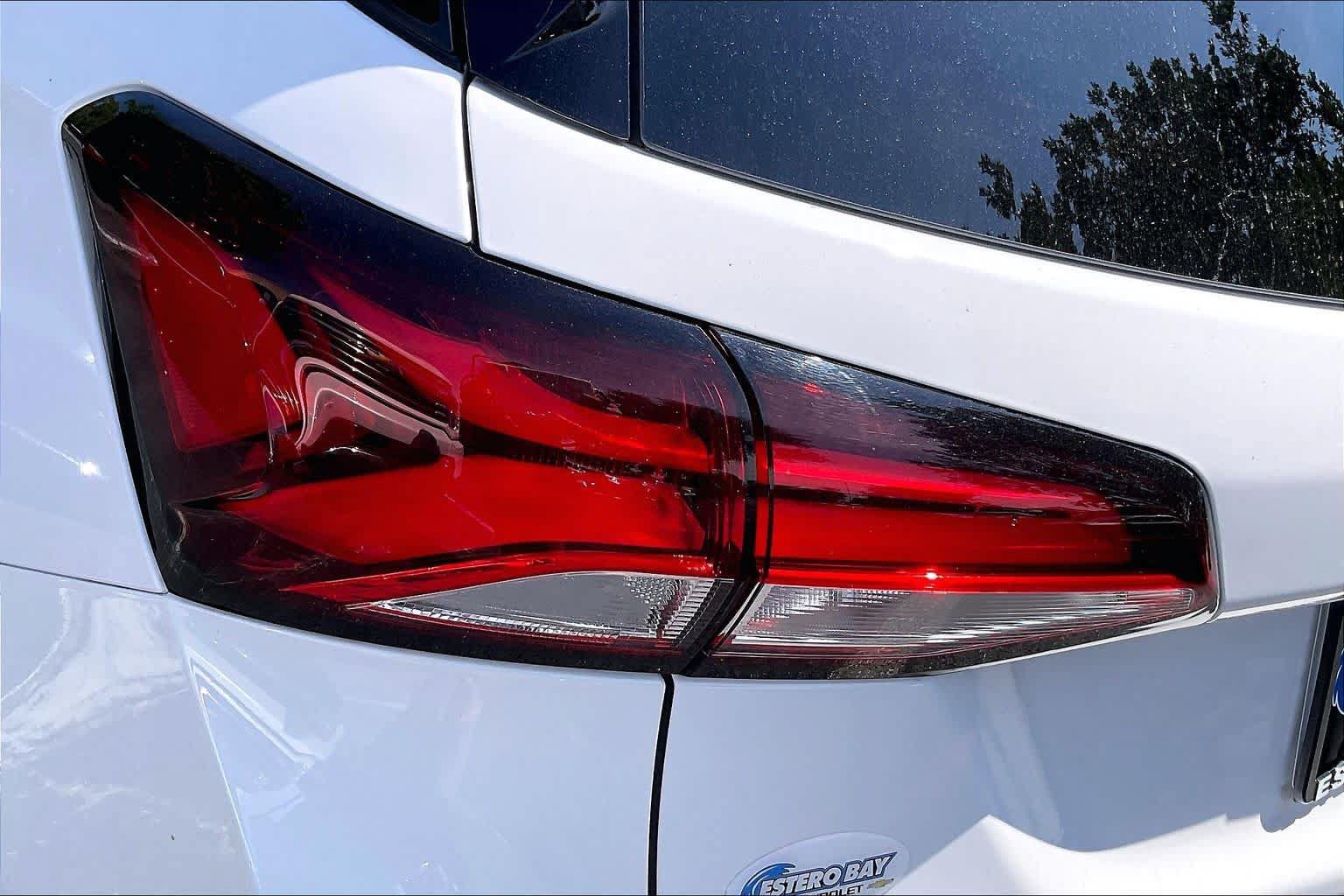 Used 2023 Chevrolet Equinox RS FWD image 28